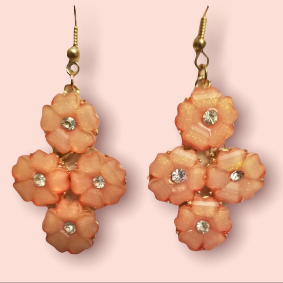 Jewelry - NEW Tiered Metal Gold Speckled Pink Enamel Flower Cluster Earrings Rhinestones